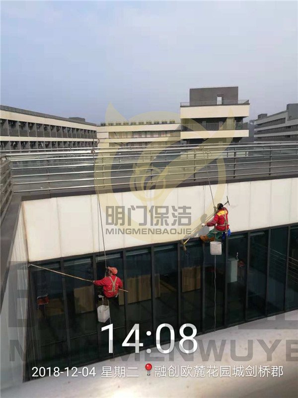 花岗岩外墙装饰表面的清洁保养工艺